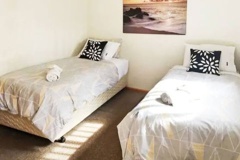 Rye Sleeps 10, Great Weekender - Accommodation Resorts 1