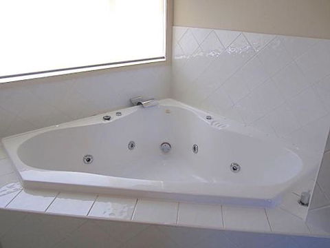 DAY DREAMING On DONLAN - Accommodation Resorts 1