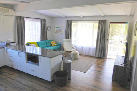The Relax Shack At Culburra Beach Sleeps 7 - Accommodation Resorts 3