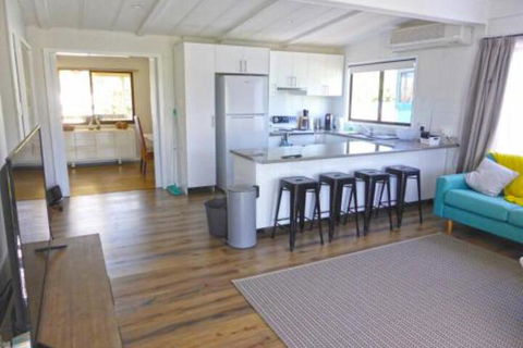 The Relax Shack At Culburra Beach Sleeps 7 - Accommodation Resorts 7