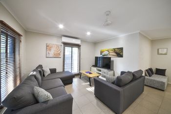 Seaclusion - Accommodation Resorts 1