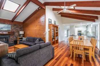 Kings Retreat - Accommodation Resorts 0