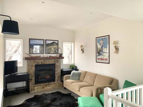 Reindeer 6 - Accommodation Resorts 3