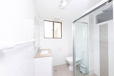 Hibiscus Court Unit 4 - Accommodation Resorts 2