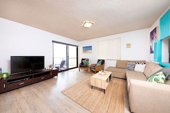 Hibiscus Court Unit 4 - Accommodation Resorts 6