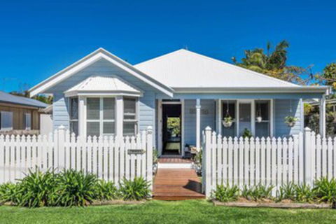A PERFECT STAY - Stanhope Byron - Accommodation Resorts 0