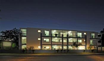 Shoal Bay Beachclub Apartments - Accommodation Resorts 2