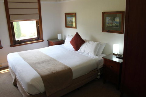 The Dormie House - On The Golf Course - Accommodation Resorts 2