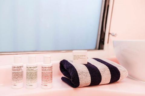 Notel - Accommodation Resorts 5