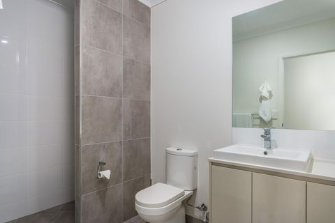 Blue Lagoon Villa B - Accommodation Resorts 5