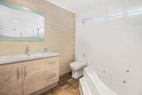 Forresters Beach Bed & Breakfast - Accommodation Resorts 1