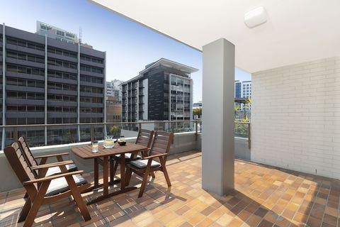 The Astor Apartments - Accommodation Resorts 6