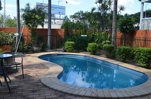 Airport Motel - Accommodation Resorts 4