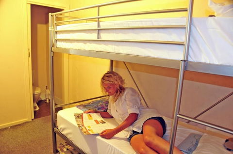 Adelaide Travellers Inn - Hostel - Accommodation Resorts 5