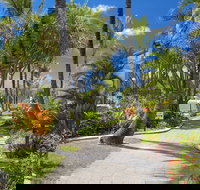 Beach Breakers Resort - Accommodation Resorts