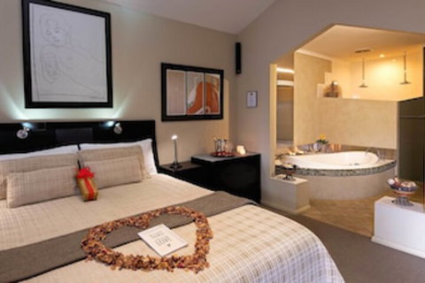 Riverview Rise Retreats - Accommodation Resorts 0