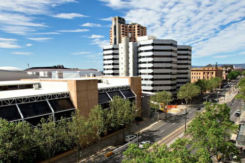 Adelaide DressCircle Apartments North Terrace - Accommodation Resorts 6