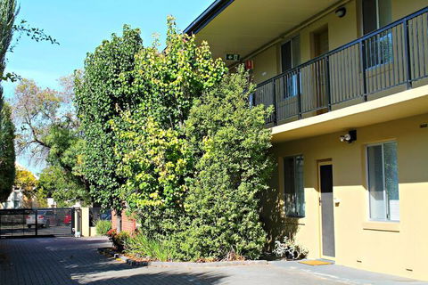 Adelaide DressCircle Apartments Childers Street - Accommodation Resorts 4