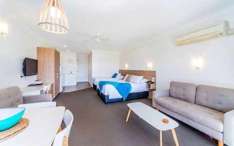 Moby Dick Waterfront Resort Motel - Accommodation Resorts 2