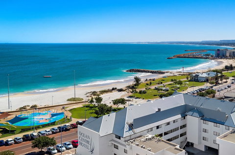 Ocean Centre Hotel - Accommodation Resorts 1