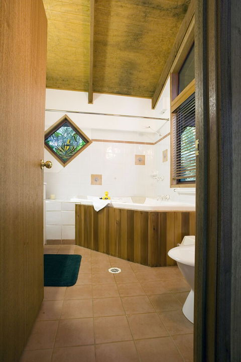 Springbrook Lyrebird Retreat - Accommodation Resorts 3