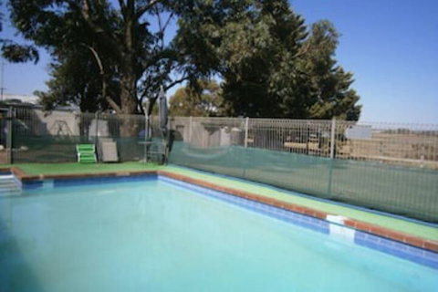 Nhill Holiday Inn - Accommodation Resorts 1