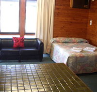 Aaroona Holiday Resort - Accommodation Resorts