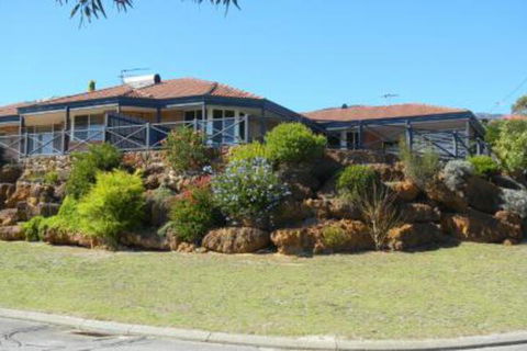 Albany Holiday House - Accommodation Resorts 0