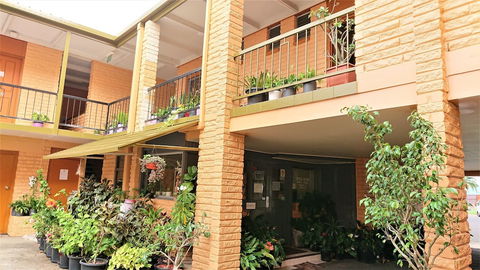 New Olympic Motel - Accommodation Resorts 1