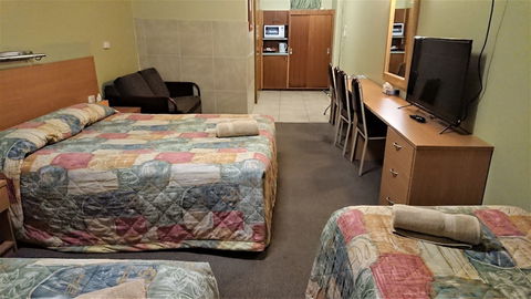 New Olympic Motel - Accommodation Resorts 6