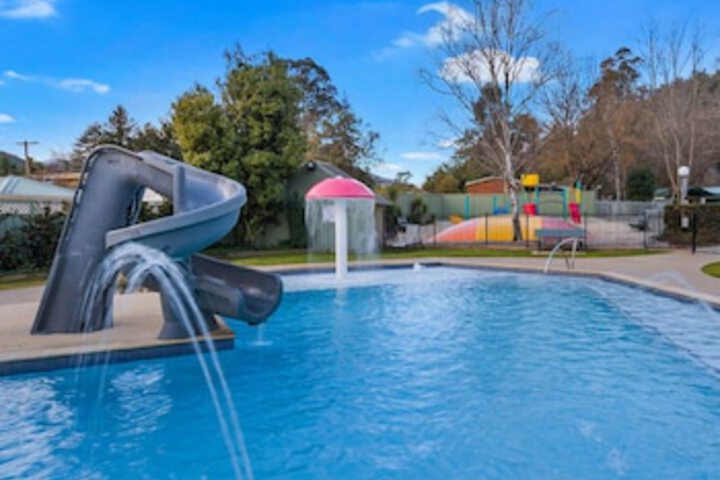 Bright VIC Accommodation Resorts