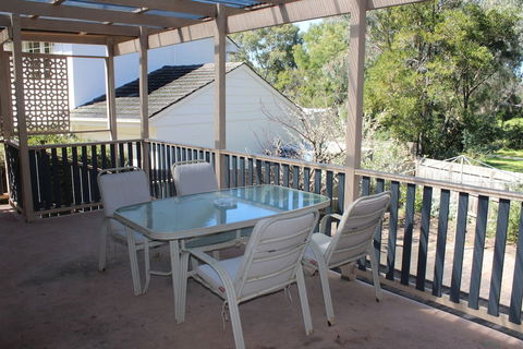 Australian Home Away At Doncaster Grange Park - Accommodation Resorts 3