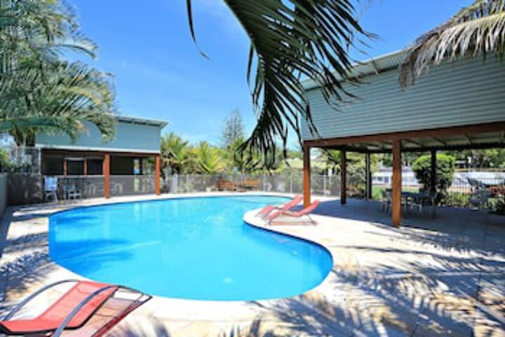 Apple Tree Creek QLD Accommodation Resorts