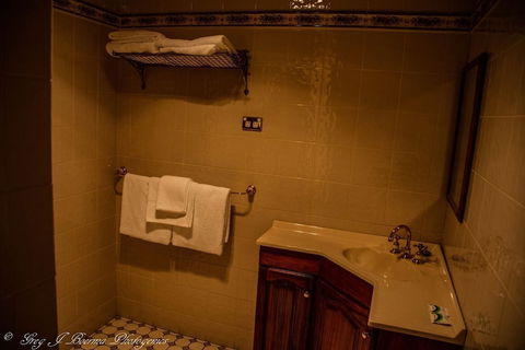 The Hidden Gem - Accommodation Resorts 3