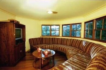 The Hidden Gem - Accommodation Resorts 6