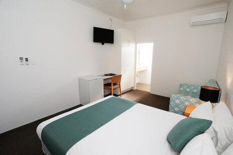 Q Express - Accommodation Resorts 6