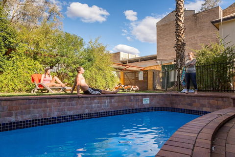 Alice Springs YHA - Hostel - Accommodation Resorts 2