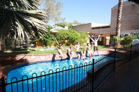 Alice Springs YHA - Hostel - Accommodation Resorts 3