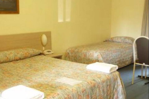 Glades Motor Inn - Accommodation Resorts 4