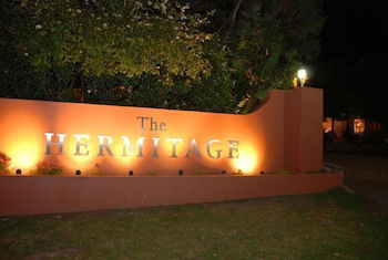 The Hermitage Motel - Accommodation Resorts 4