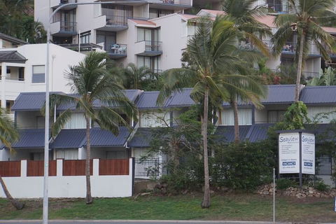 Airlie Seaview Apartments - Accommodation Resorts 5