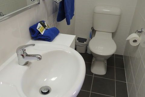 Moura Motel - Accommodation Resorts 6