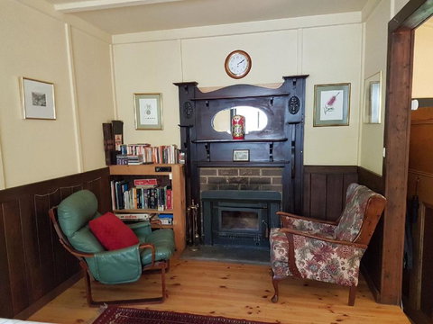 Stringers Cottage - Accommodation Resorts 2