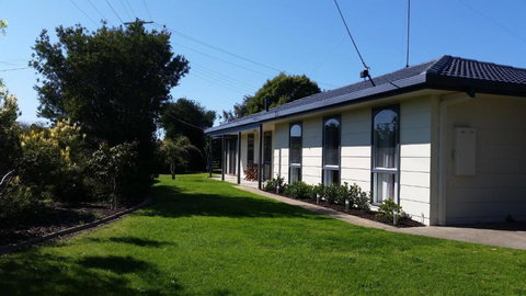 Kings Cottage - Accommodation Resorts 4