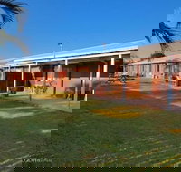 Morayfield Tavern  Motel