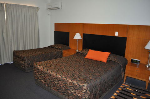 Sundowner Hotel Motel - Accommodation Resorts 4