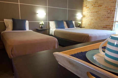 Lakeview Hotel Motel - Accommodation Resorts 3