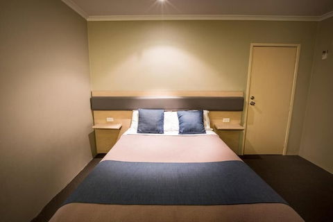 Lakeview Hotel Motel - Accommodation Resorts 1