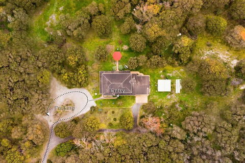 Albanys Big Grove Bed & Breakfast - Accommodation Resorts 1