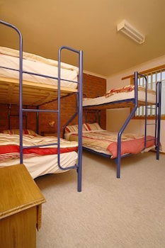Apollo Bay Backpackers Lodge - Accommodation Resorts 4